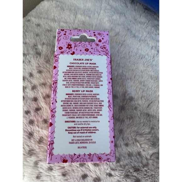 NIB Trader Joes Chocolate Berry Lip Mask Duo Valentine's Limited Edition - Picture 4 of 4
